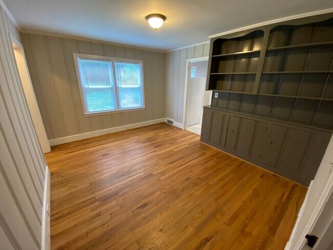 Foto del edificio - 4124 Old Vineyard Rd