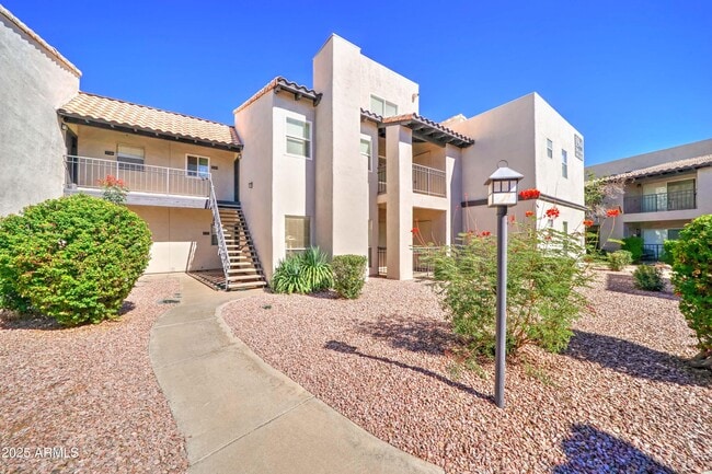 Foto del edificio - 14145 N 92nd St