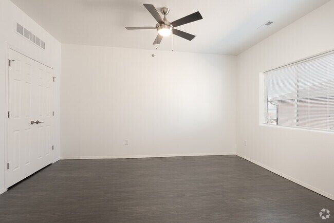 1HAB, 1BA - 774 ft² - The Altitude