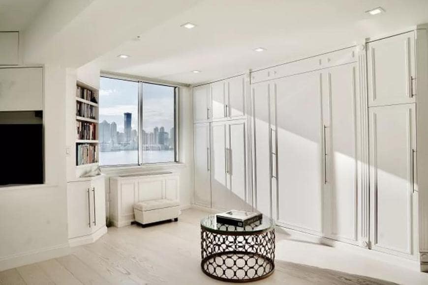 Primary Photo - 4 bedroom in New York NY 10280