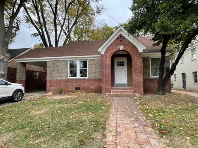 Building Photo - 322 N Claybrook St