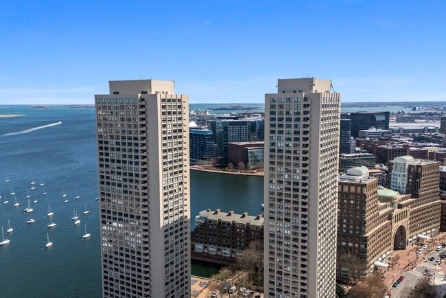 Building Photo - 85 E India Row