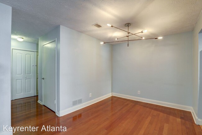 Building Photo - 2 br, 2 bath House - 6818 Glenridge Dr  Un...