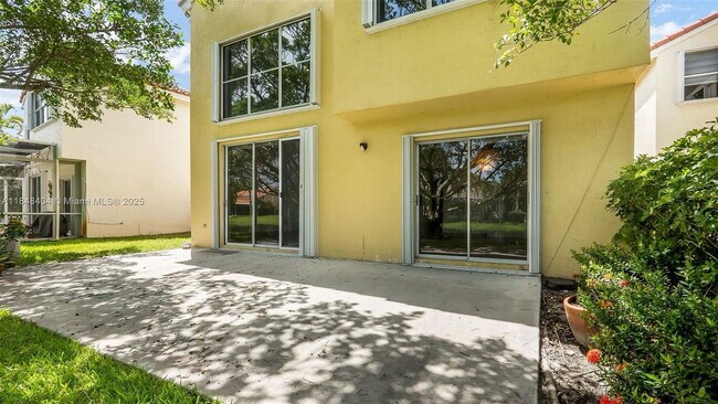 Foto del edificio - 909 Garnet Cir