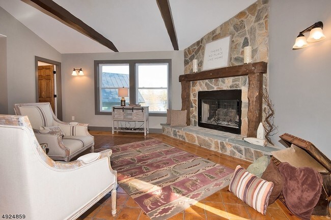 Foto del edificio - 24 Delaware Ave