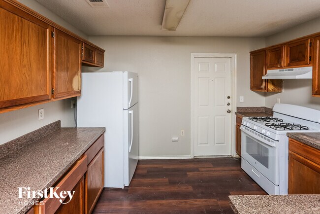 Foto del edificio - 10219 Budtime Ln