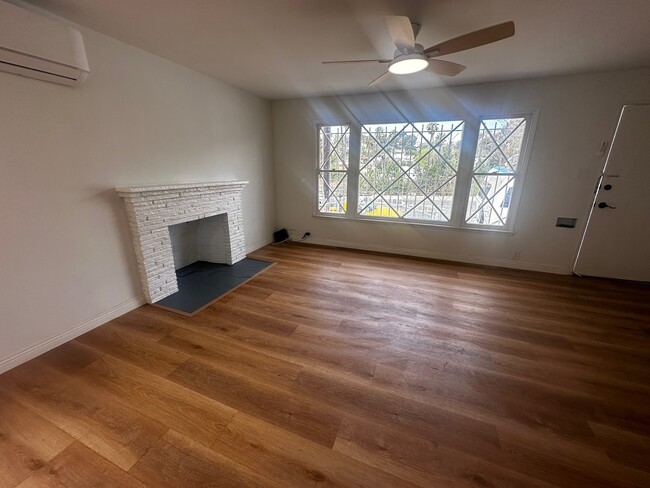 Living Room - 2004 Allesandro St