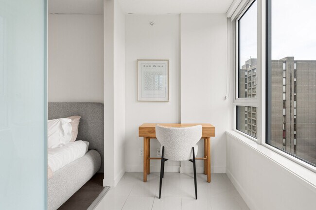 Photo du bâtiment - 1009 Harwood St