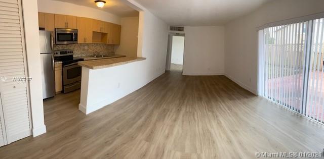 Building Photo - 4550 NW 79th Ave