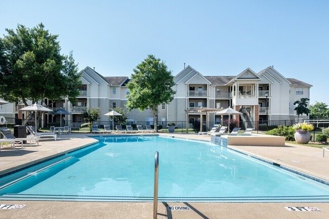 Foto del edificio - Galleria Park Apartments