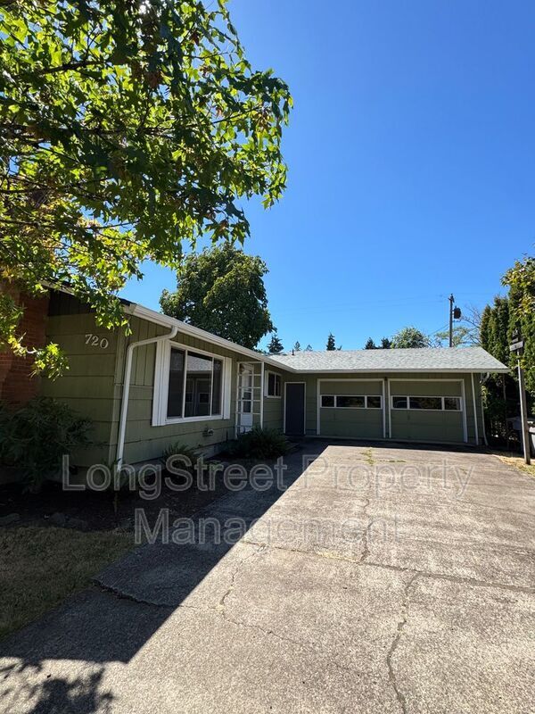 Building Photo - 720 SW 53rd St