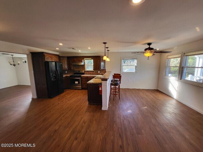 Foto del edificio - 5 Holden St