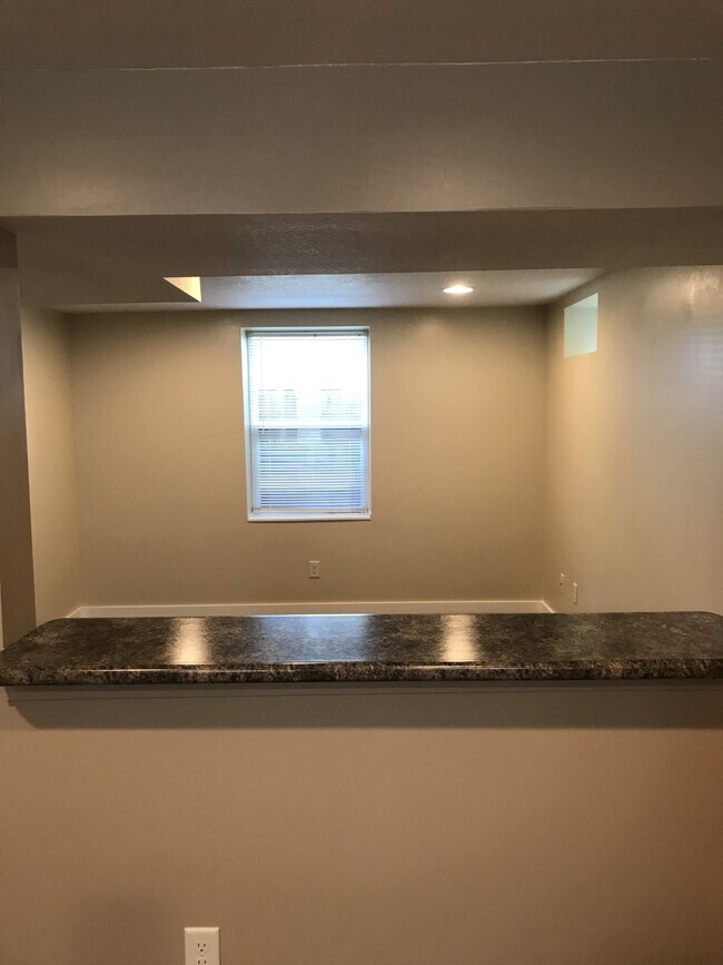 621 Bluemont Ave Unit C, Manhattan, KS 66502 Rentals in Manhattan at