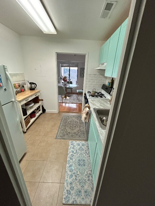 Building Photo - 2500 S Manchester St