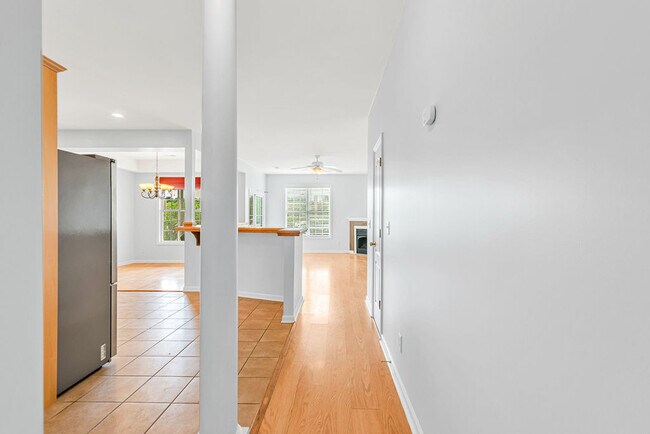 Building Photo - 209 Triton Ln