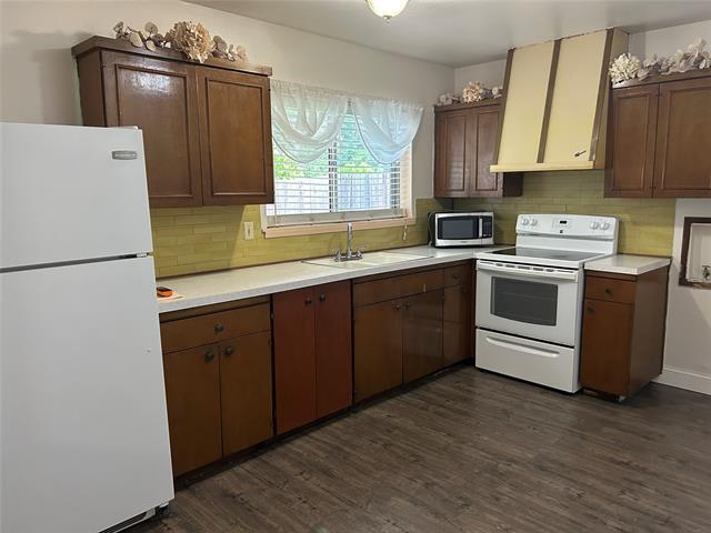 Foto del edificio - 517 N Holiday Dr