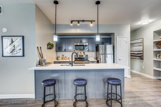 Building Photo - Cleo