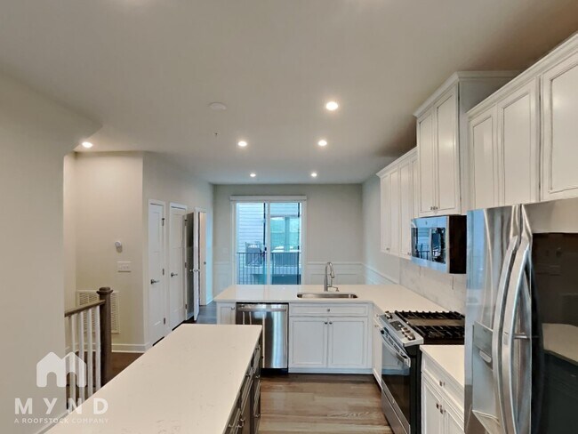 Foto del edificio - 432 W Tremont Ave