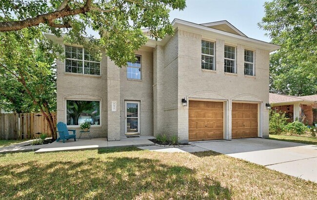 Foto del edificio - 252 Fall Creek Dr