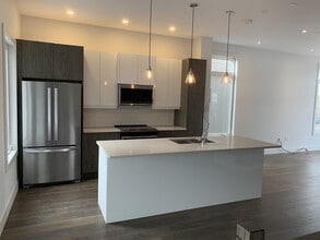 Building Photo - 6330 Maxwell Av