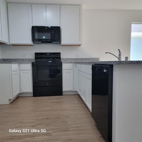 Foto del edificio - 318 Mahogany Ln