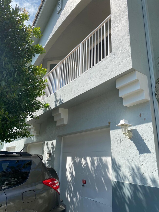 Building Photo - 3138 Laurel Ridge Cir