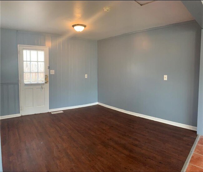 Foto del edificio - 3125 Midvale Dr