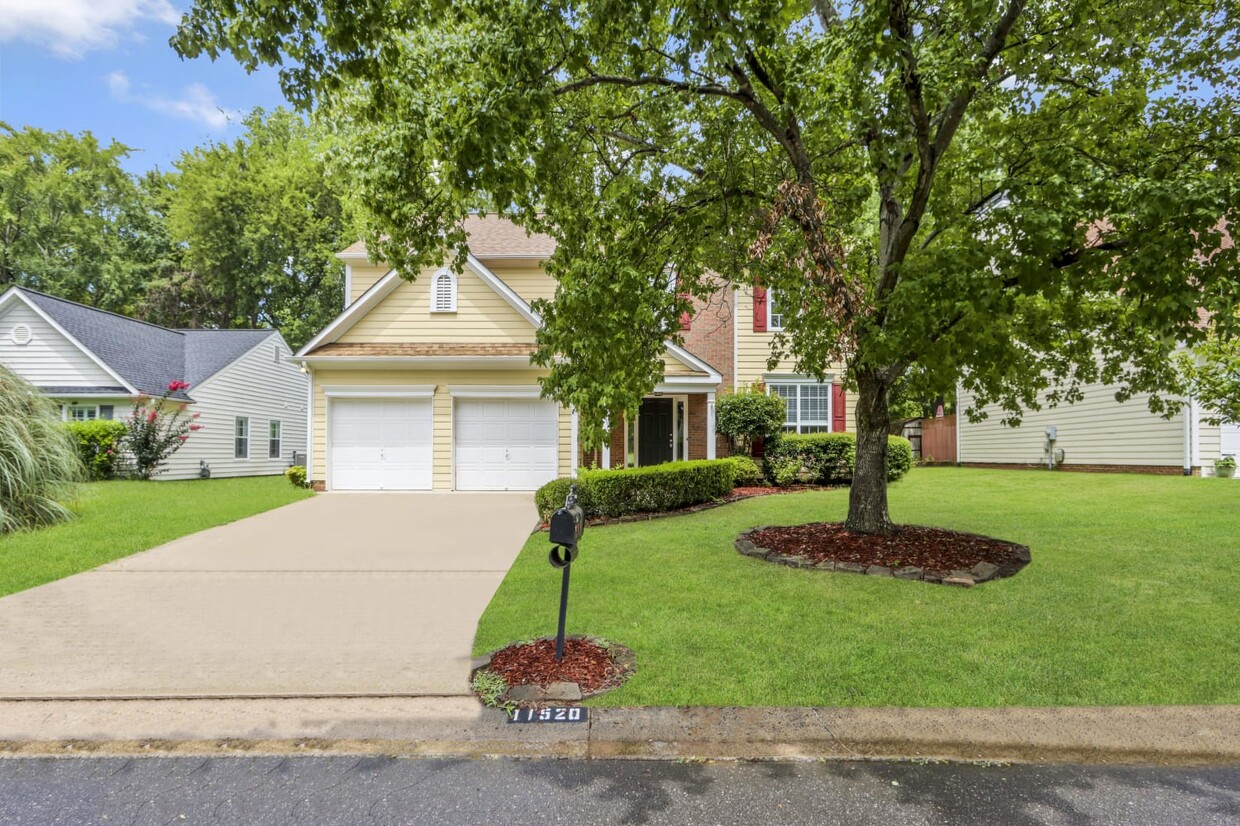 Primary Photo - 11520 Laurel View Dr