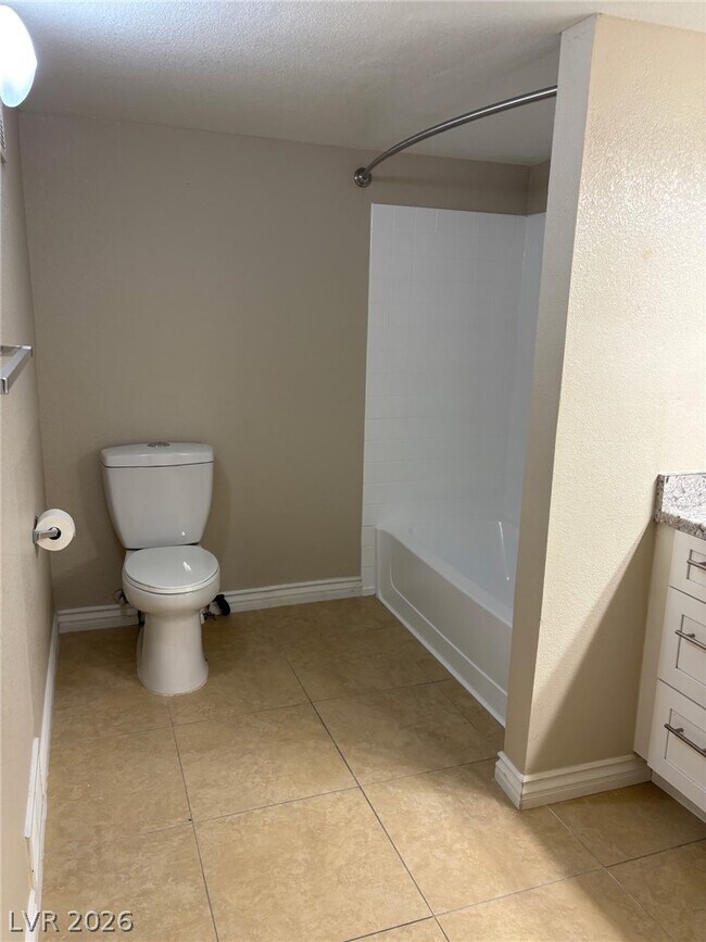 Foto del edificio - 555 E Silverado Ranch Blvd