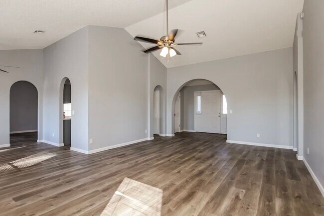Foto del edificio - 4504 N 106th Ave