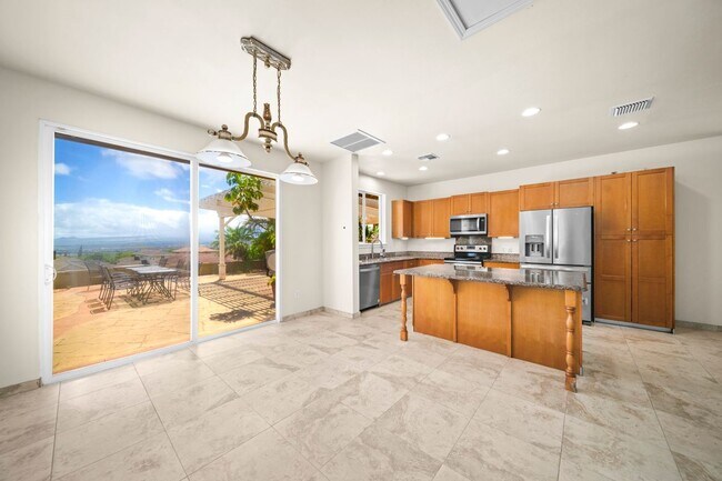 Building Photo - 65 Maunaleo Pl