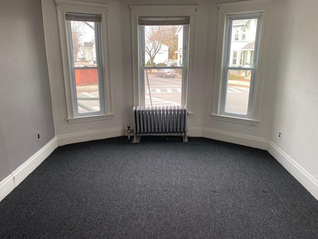 7577 ster St Unit 6, Haverhill, MA 01830 Room for Rent in