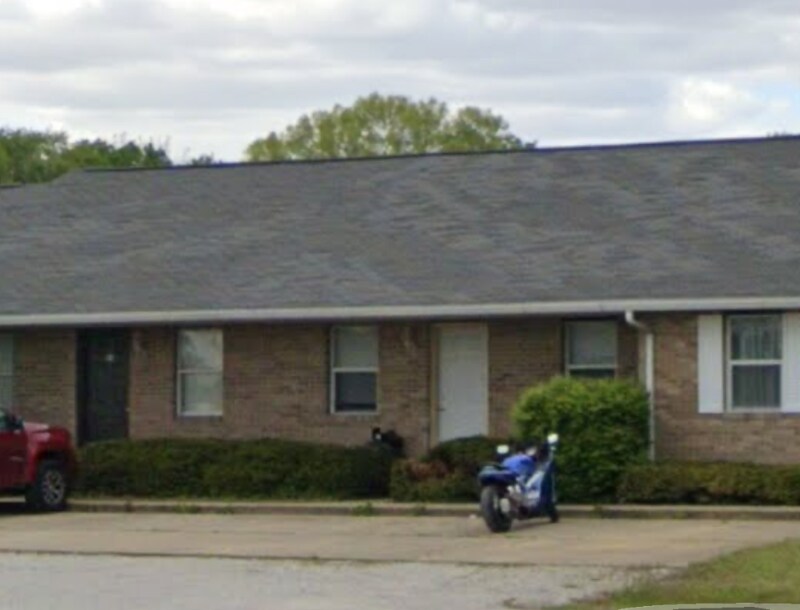Foto del edificio - 8701 N Raintree Ct