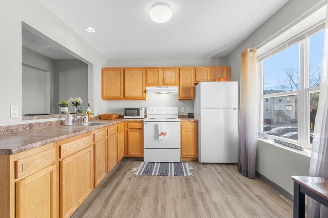 Interior Photo - Pine Rock Student Living