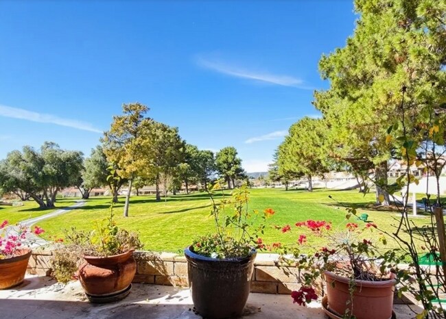 Foto del edificio - 10665 Cherry Hills Dr