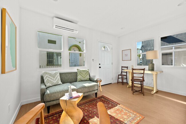 Foto del edificio - 2819 3rd Ave