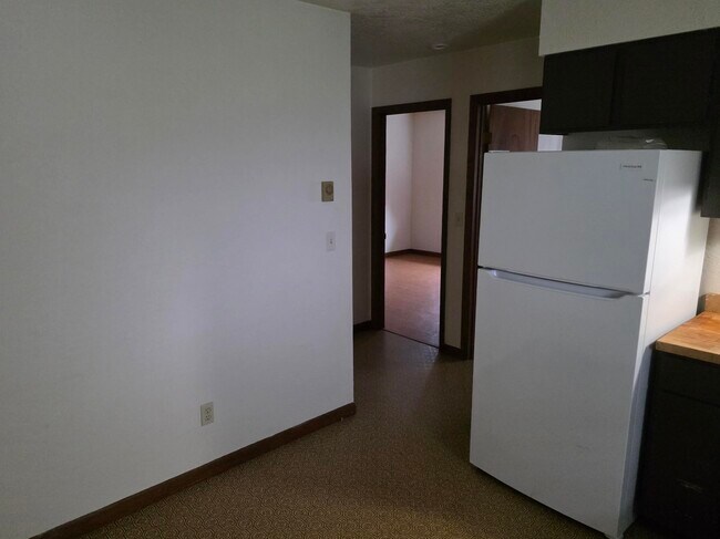 Foto del edificio - 352 Catron St N