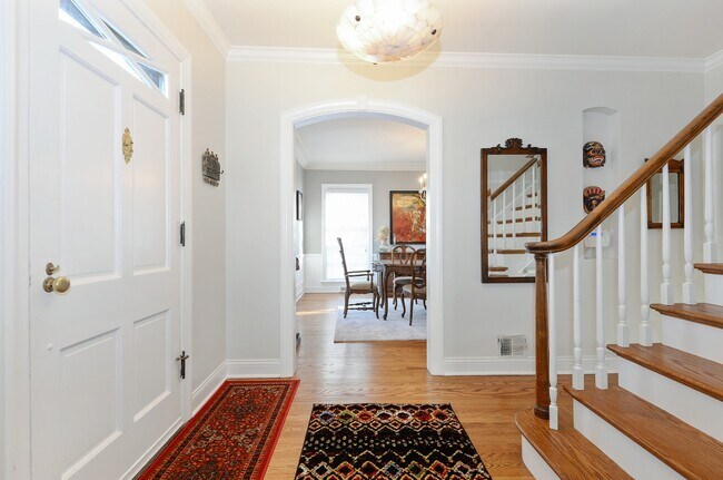 Building Photo - 2111 Greenwood Ave