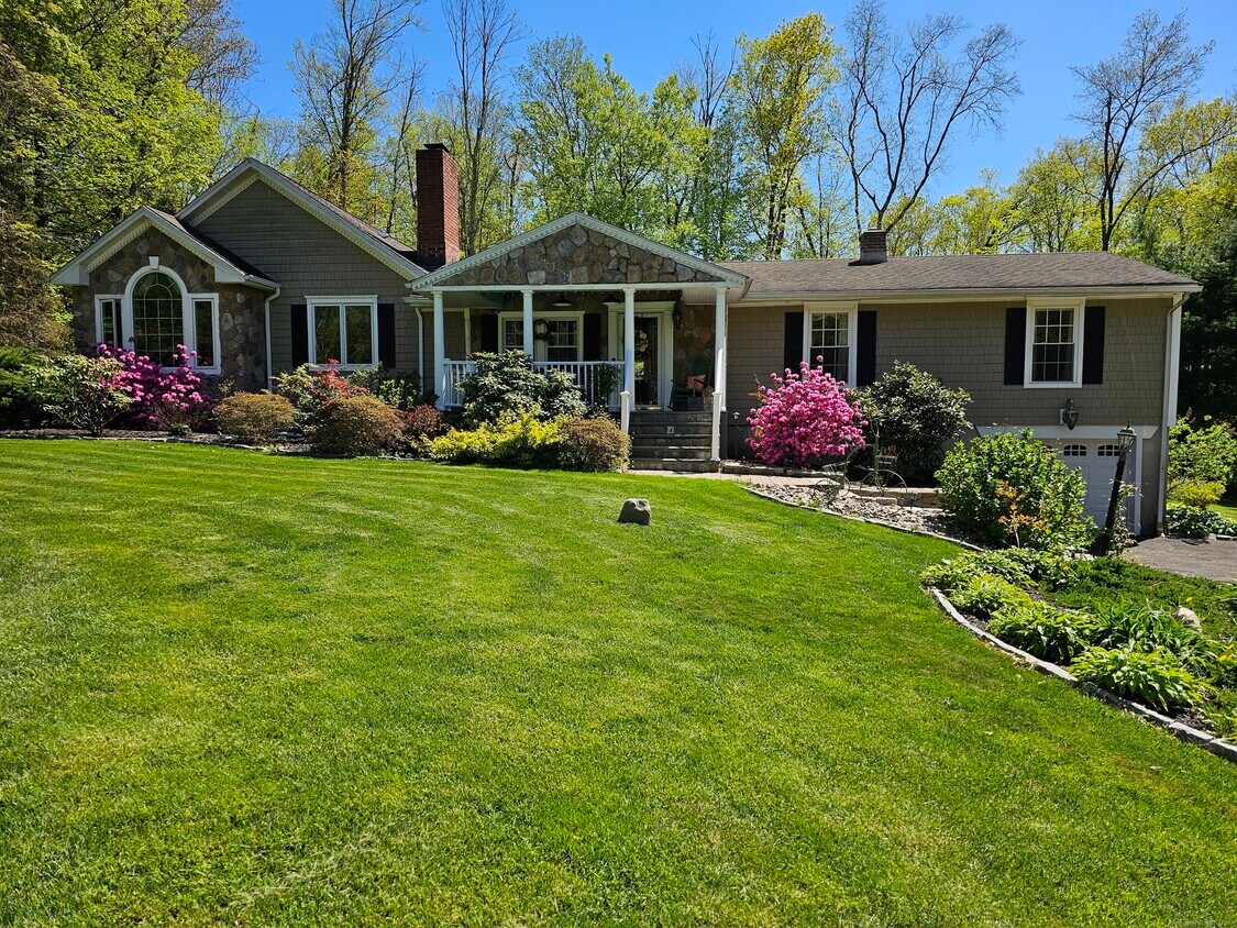 Primary Photo - 27 Wilson Rd