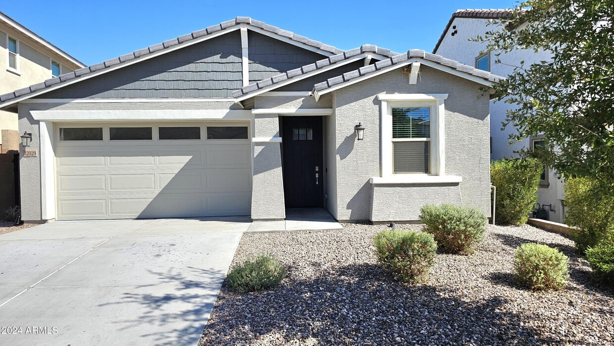 Foto principal - 32029 N 123rd Ln