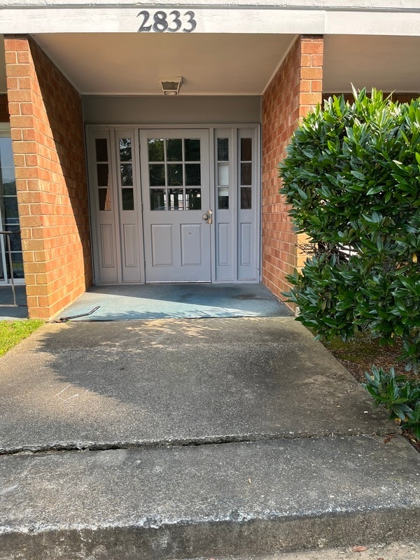2833 N O.Henry Blvd Unit G, Greensboro, NC 27405 Condo for Rent in