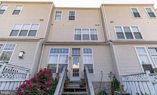 Building Photo - 20332 Charter Oak Dr