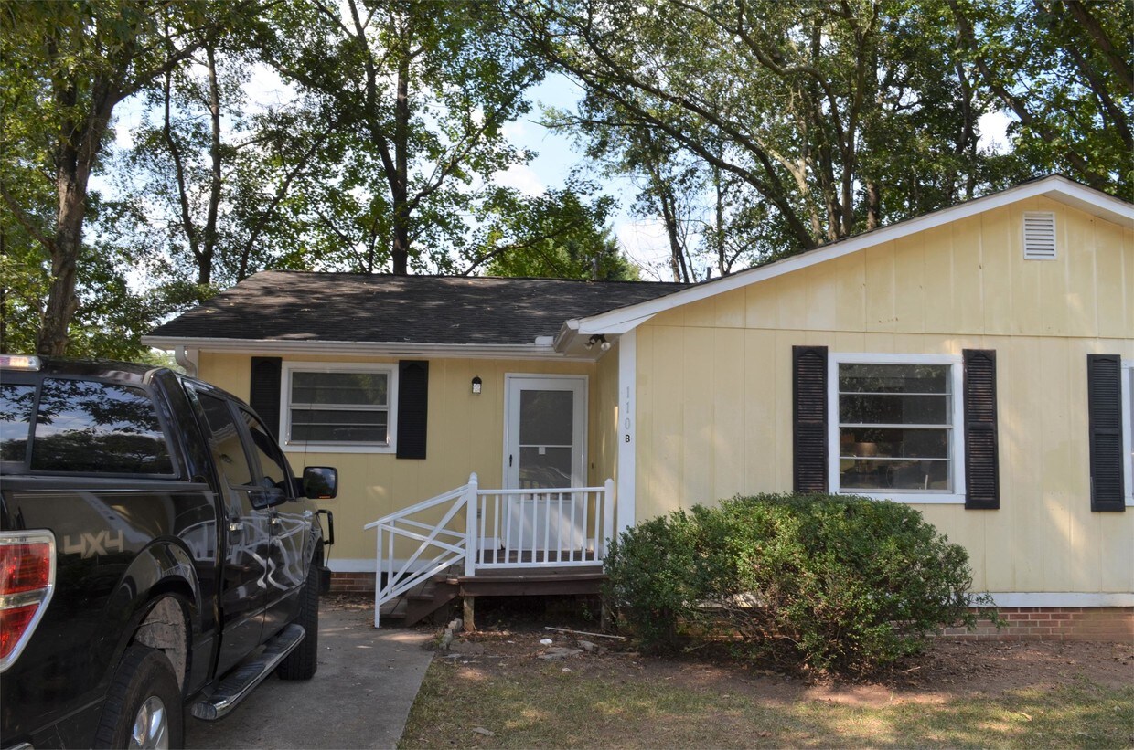 Primary Photo - 110 Rose Ln