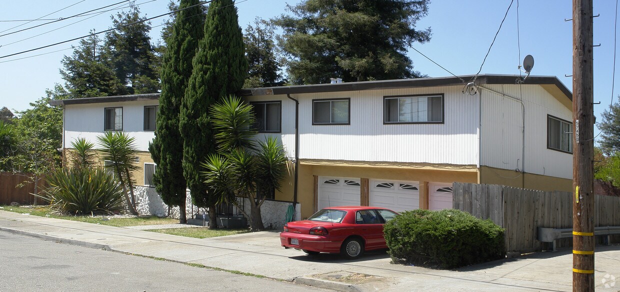 Foto principal - 4021 Quigley St