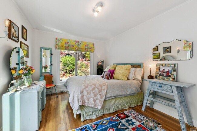 Foto del edificio - 924 Hilldale Ave