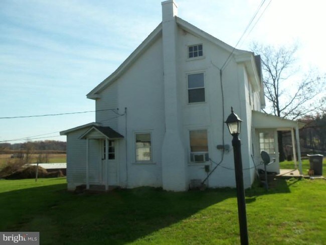 836 N Mill Rd, Square, PA 19348 Apartment for