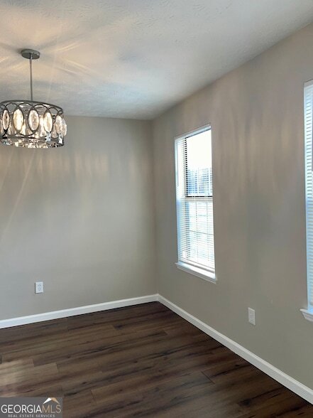 Foto del edificio - 5882 Sheldon Ct