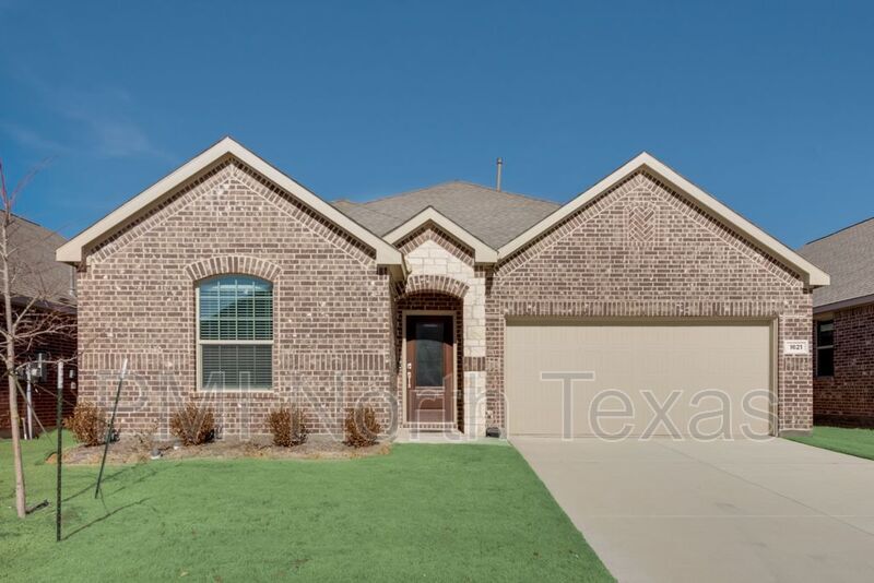 1621 Lake Grove Dr, Little Elm, TX 75068 House for Rent in Little Elm