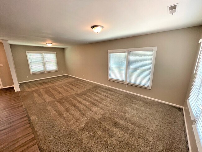 Building Photo - 1717 Baytree Ct