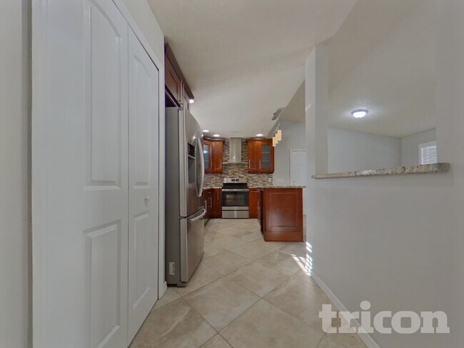 Foto del edificio - 2440 Princeton Rd